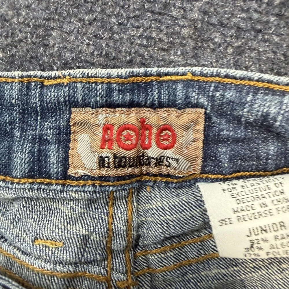 Y2K No Boundaries Skinny Jeans Juniors 3 Blue Embroidered Studded Stretch Denim